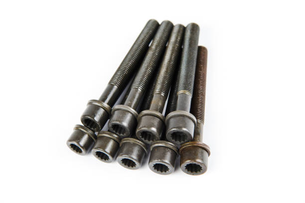 cylinder-head-bolt-2.jpg