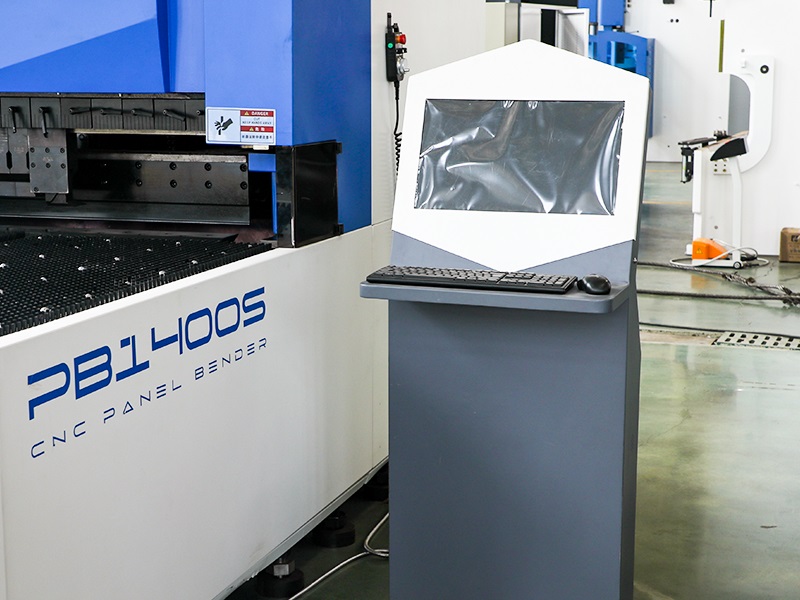 cnc-panel-bender-5.jpg