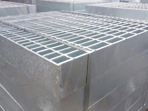 /uploads/image/2025/10/14/heavy-duty-grating-5.jpg heavy-duty-grating-5.jpg