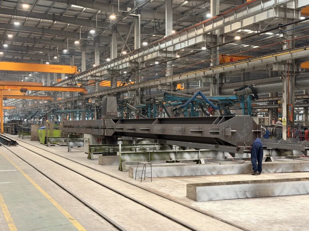 the factory is currently producing oversized components the factory is currently producing oversized components